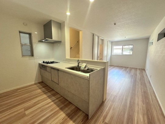 LINE_ALBUM_下沢通2丁目_250923_35